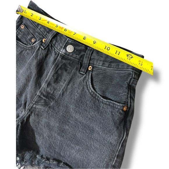 Levi’s 501 Classic Black Denim Distressed Frayed Raw Hem Jean Short Shorts - Picture 12 of 14